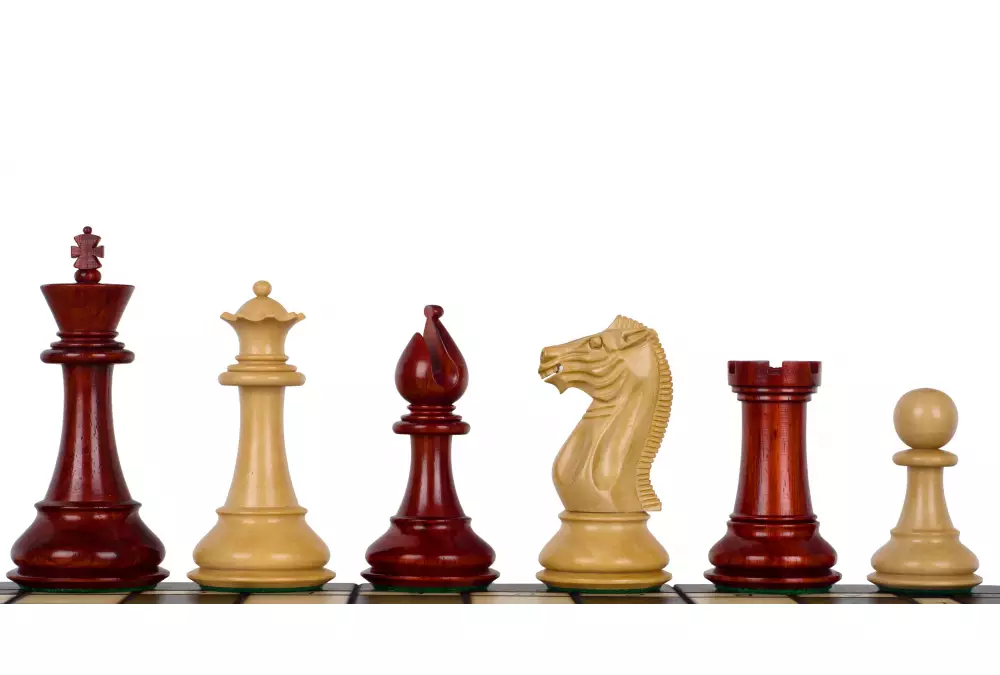 Figure di scacchi Pershing da 4,25" in legno di sequoia