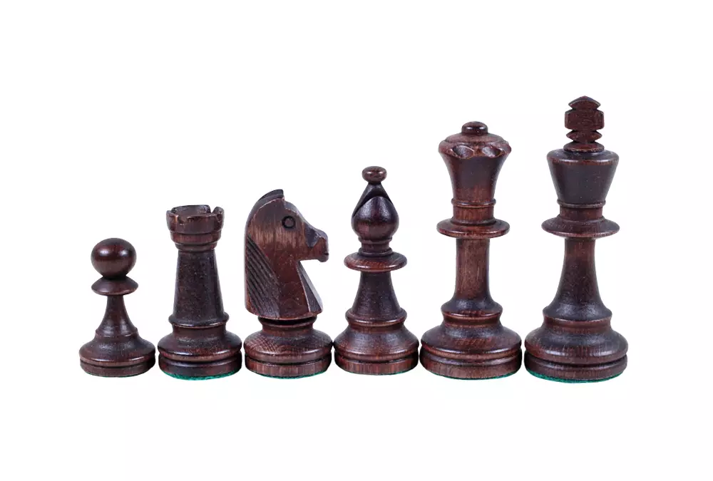 Figure di scacchi Staunton n. 5 in una cassetta di legno
