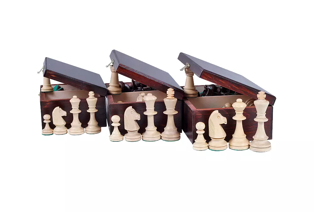 Figure di scacchi Staunton n. 5 in una cassetta di legno