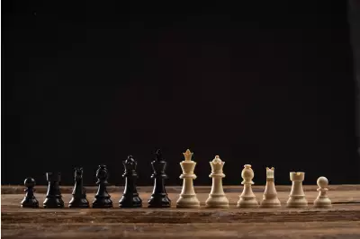 Figure degli scacchi Staunton 6, plastica (re 95 mm)